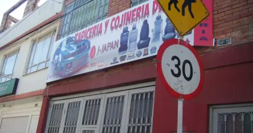 TAPICERIA Y COJINERIA DE LUJO TAPICERIA Y COJINERIA DE LUJO